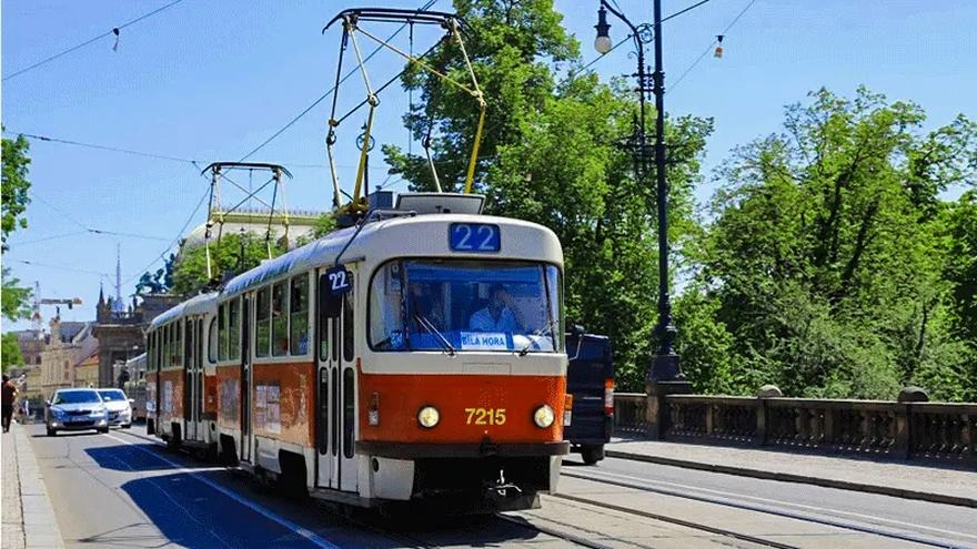 Praga: rozkład jazdy i bilety — podróżuj jak lokalny